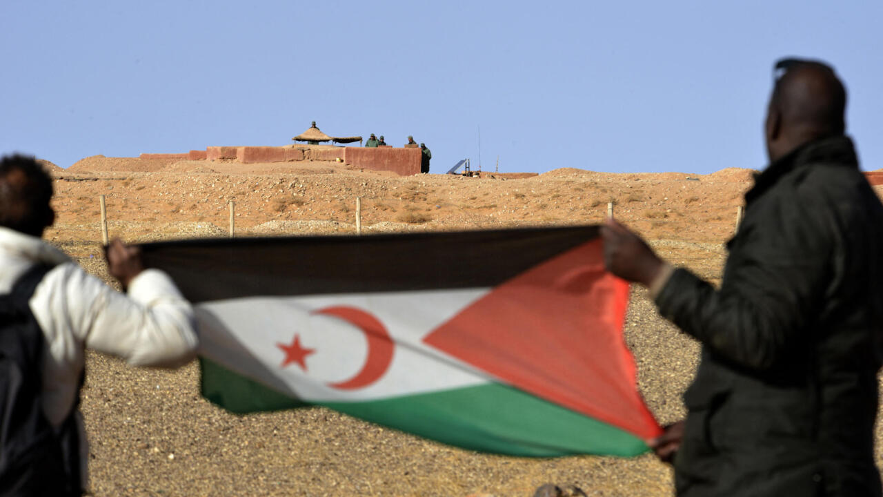 découvrez comment les états-unis soutiennent l'initiative marocaine d'autonomie au sahara occidental. analyse des enjeux diplomatiques, politiques et géostratégiques de ce positionnement américain.