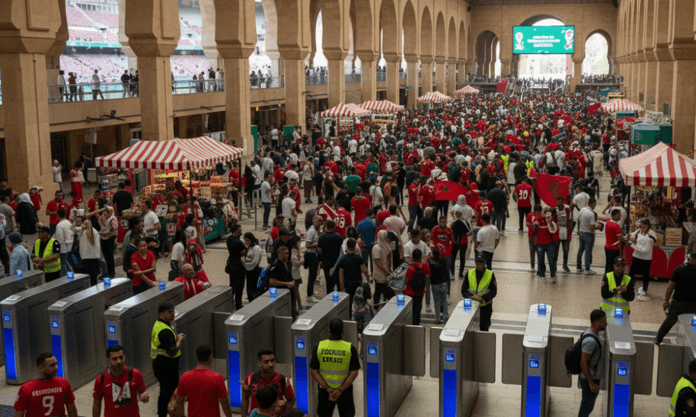 découvrez comment les nouveaux stades du maroc suscitent des interrogations quant à la participation des arènes espagnoles à la coupe du monde 2030, mettant en lumière les enjeux et les controverses autour de l'organisation du tournoi.