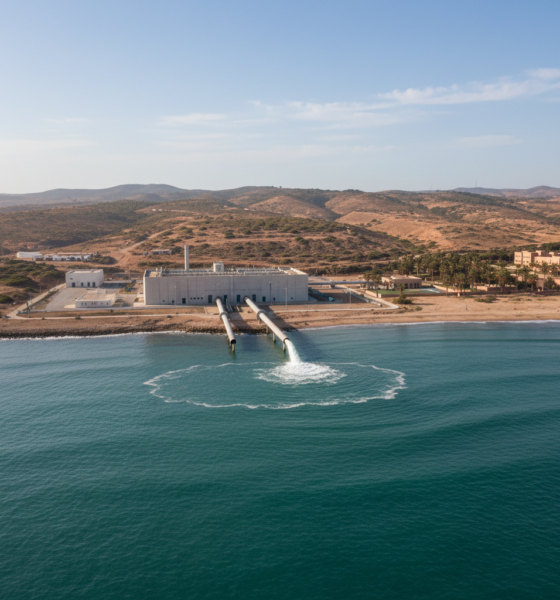 le maroc ambitionne de satisfaire 60 % de ses besoins en eau par le dessalement, une stratégie clé dévoilée par le ministre pour répondre aux défis hydriques du pays.