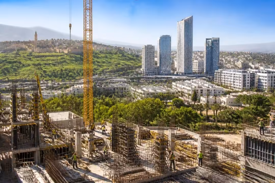 fès-meknès prévoit un investissement de 9,9 milliards de dirhams d'ici 2030 pour stimuler la croissance économique et développer la région.