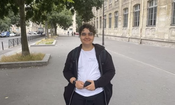 D&rsquo;ombre à lumière : Oussama, étudiant à Aix, passe de sans-papiers provisoire à bénévole engagé pour la dignité humaine