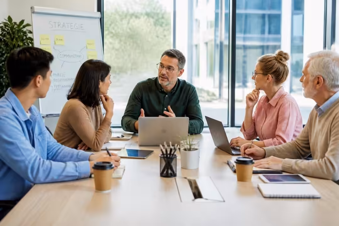 découvrez les enjeux clés et les meilleures pratiques pour manager efficacement une équipe multigénérationnelle et tirer parti de la diversité des âges au sein de votre organisation.