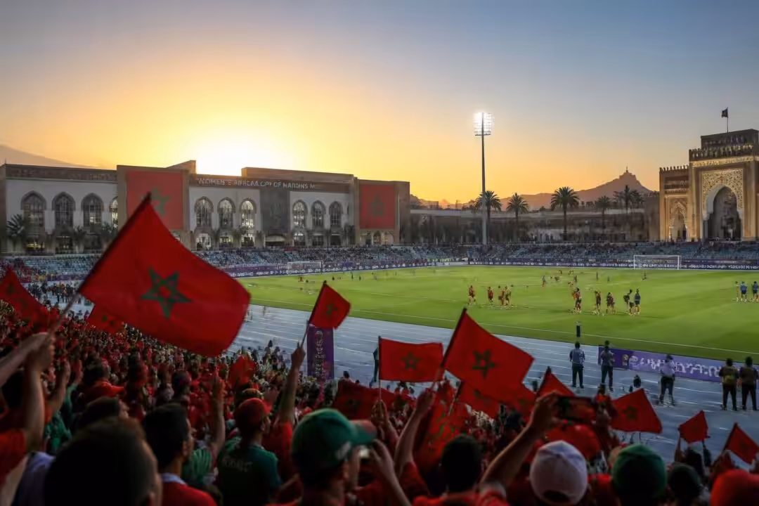 découvrez pourquoi le maroc accueille pour la troisième fois consécutive la coupe d'afrique des nations féminine, un événement qui met en lumière son engagement envers le football féminin et son développement sportif.